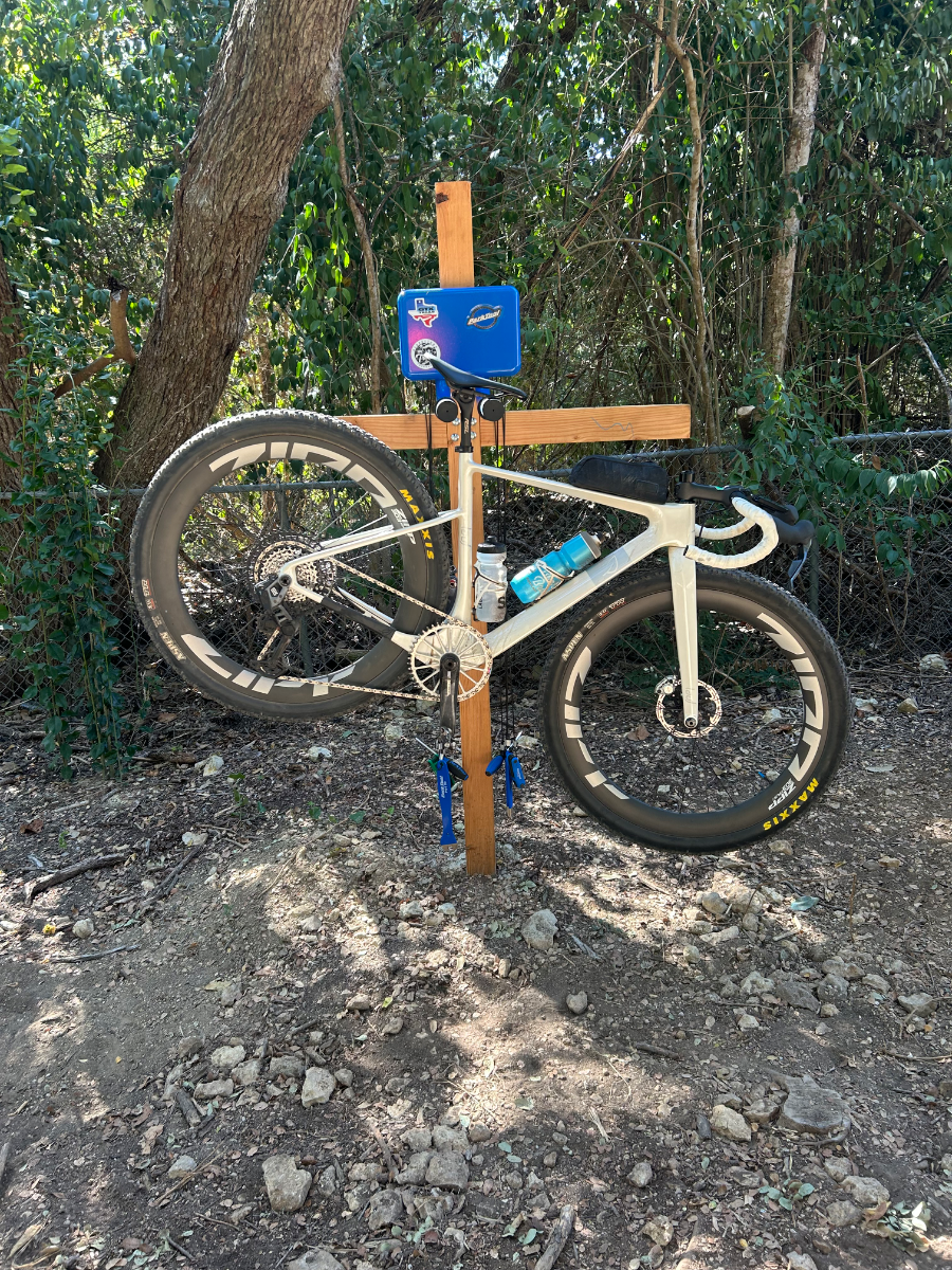 Lauf monster race bike